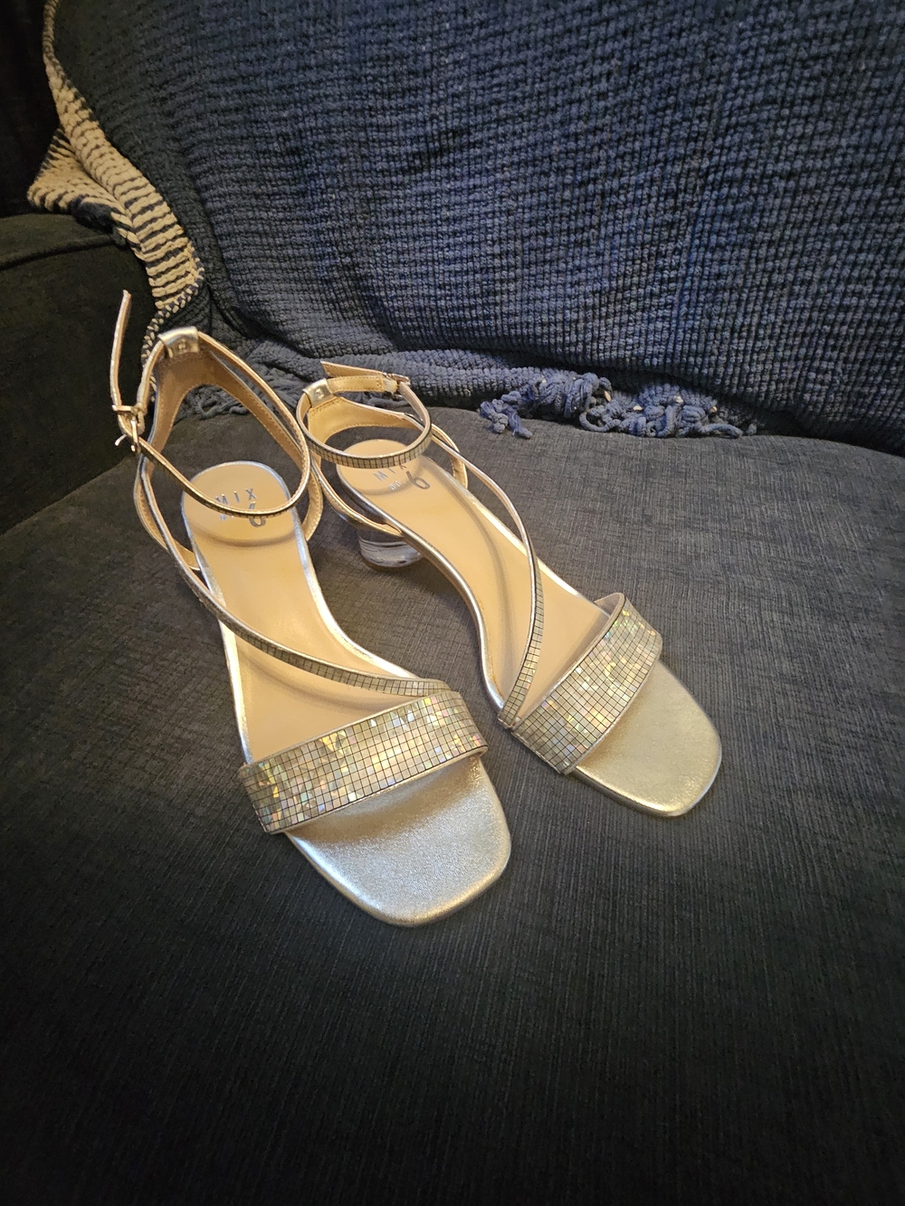 MIX No. 6 Ankle-Strap Low Heel Sandals Size 10M - Picture 2 of 9